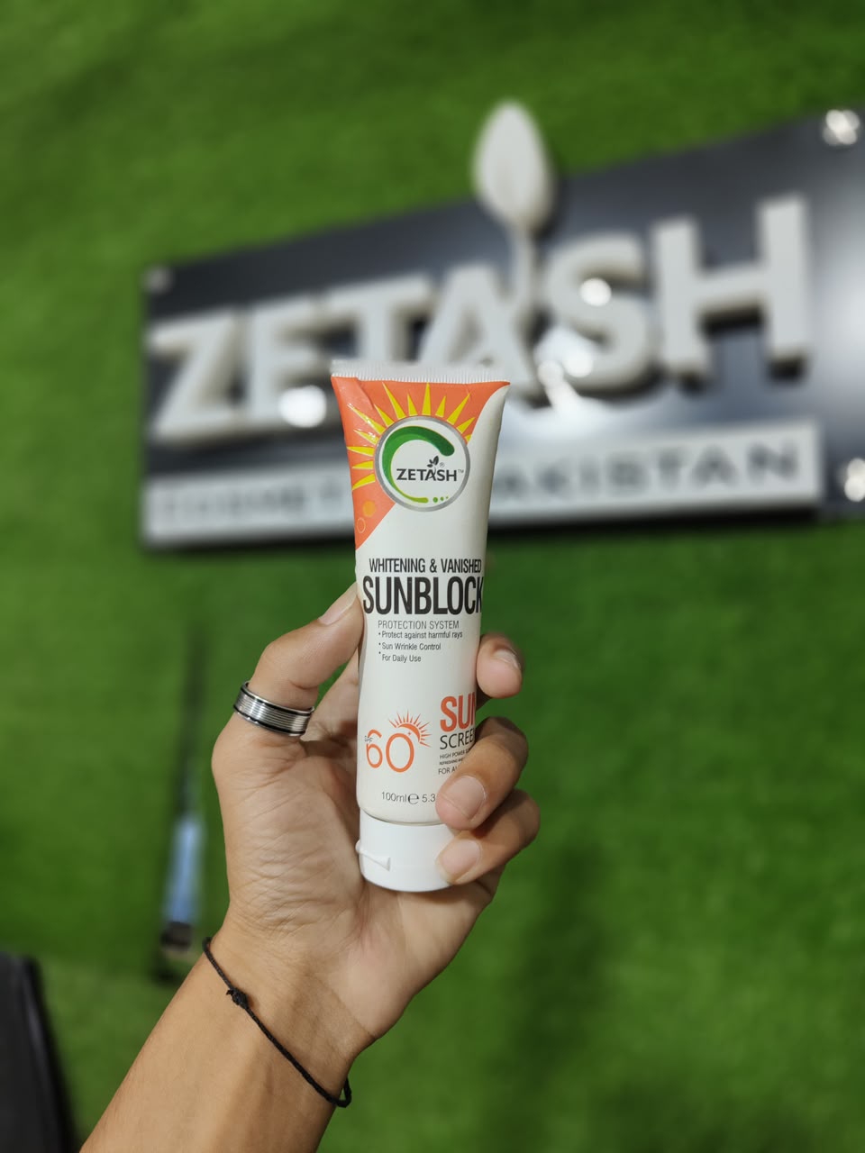 ZETASH SPF 60 Whitening & Vanished Sunblock Sunscreen Cream