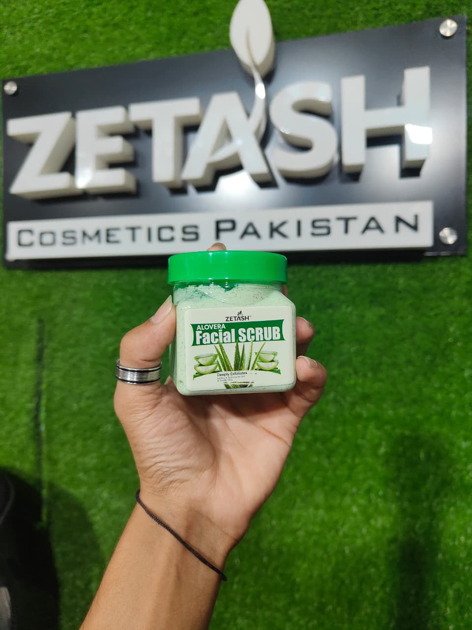 ZETASH Aloe Vera Facial Scrub